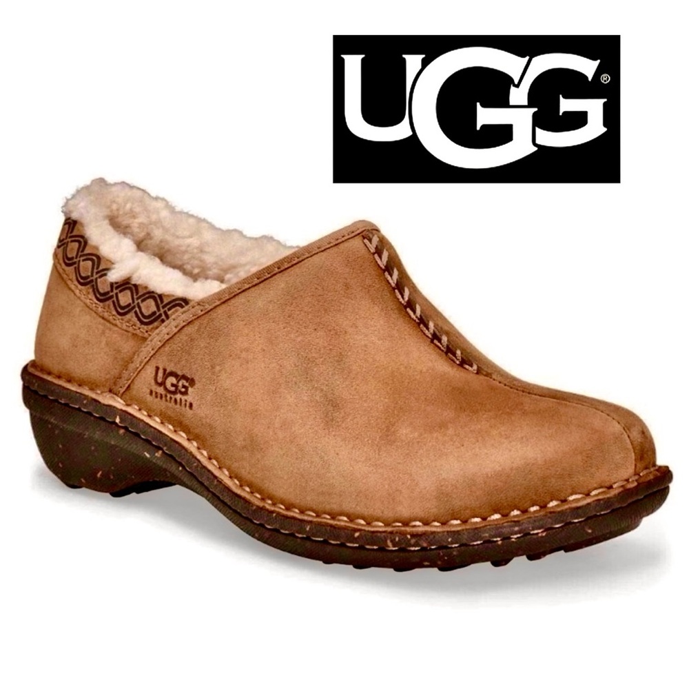 - UGG Bettey Sheepskin Lined Loafer Shoe! EUC!